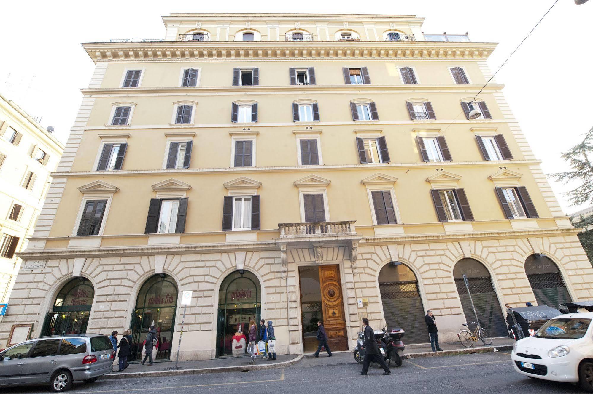 Bed and Breakfast Aelius à Rome Extérieur photo